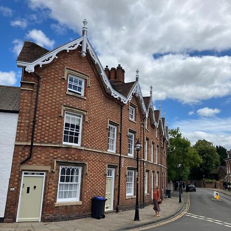 Town Centre Apartment Perfect Location With On-Street Parking ストラットフォード＝アポン＝エイボン エクステリア 写真